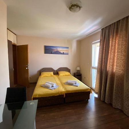 Apartments And Rooms Grande Casa Bar Exterior foto